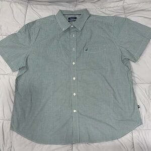 Nautica Men's Green Plaid Button-Down Shirt